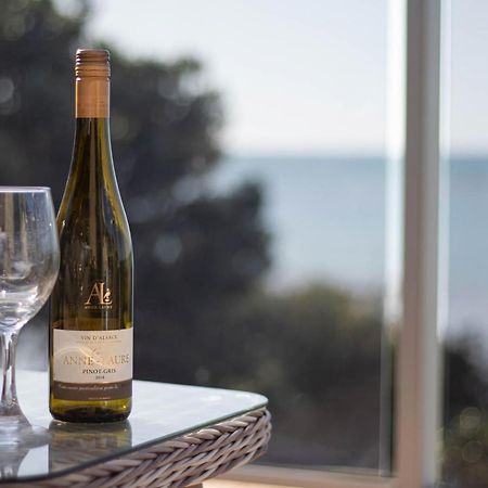 Beachfront Bliss On Wanaka Terrace Support Local Villa New Plymouth Eksteriør bilde